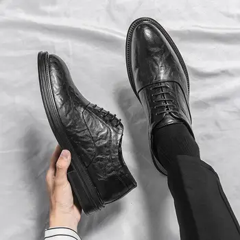 Мужская обувь Весна 2023, Новая деловая официальная одежда, Британская повседневная трендовая обувь, Мужская спортивная обувь из черной кожи, модная обувь